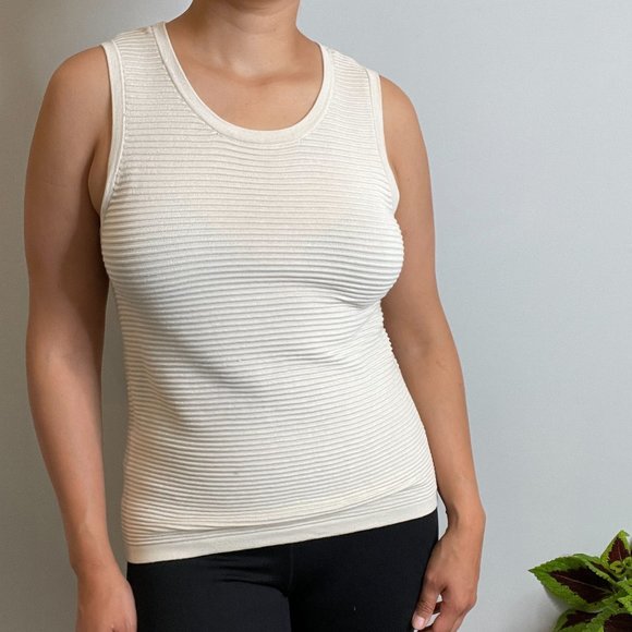 Backdrop Knit Sleeveless Top -M- - Picture 3 of 12